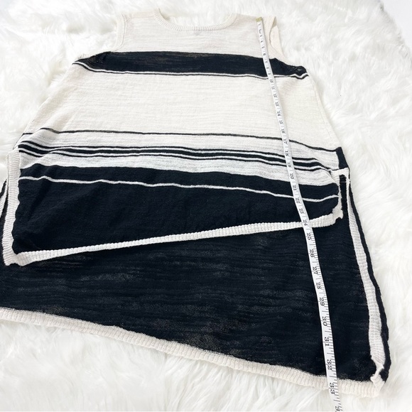 ANTHROPOLOGIE Left of Centre Asymmetrical Sleeveless Top - Picture 4 of 7